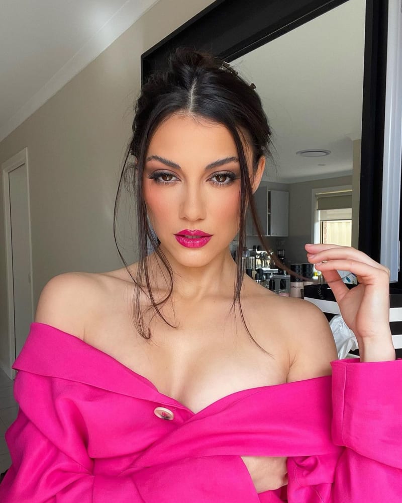 yasemin-islek-actress-model-from-australia-biography-wiki