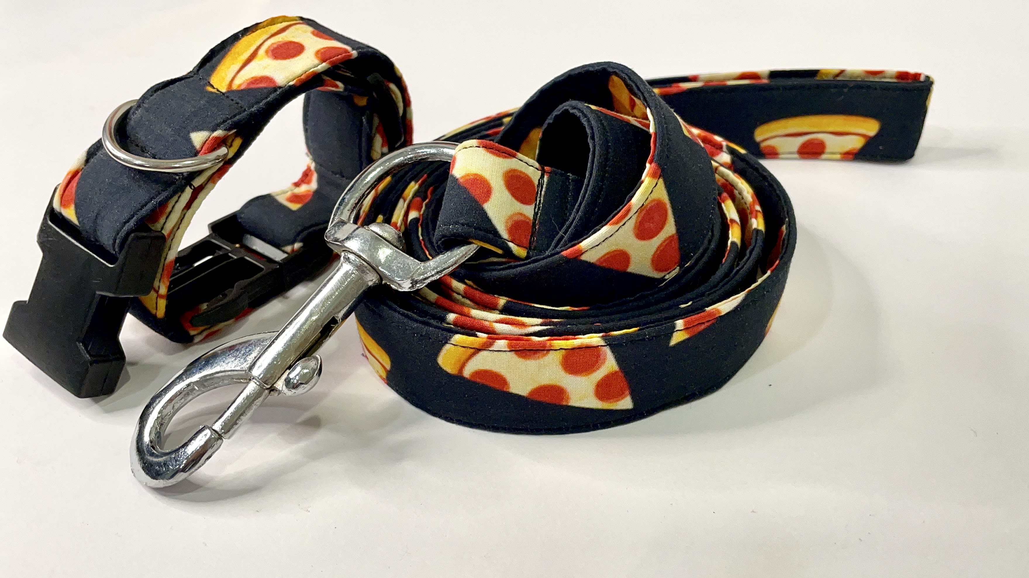 Pizza collar n leash set 