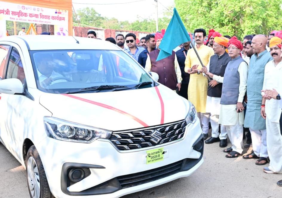 जनसेवा को मिलेगी नई दिशा, राजस्व विभाग को मिले 4 शासकीय वाहन