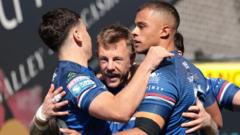 Johnstone stars as Wakefield beat Bulls to go second