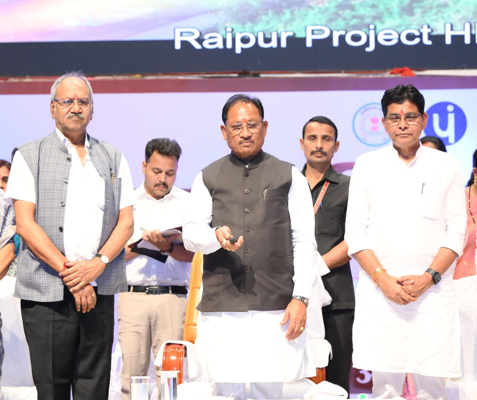 गांवों को स्वच्छ, स्वस्थ और सुंदर बनाने में पंचायतों की भूमिका महत्वपूर्ण