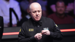 Higgins builds slender semi-final lead over Murphy