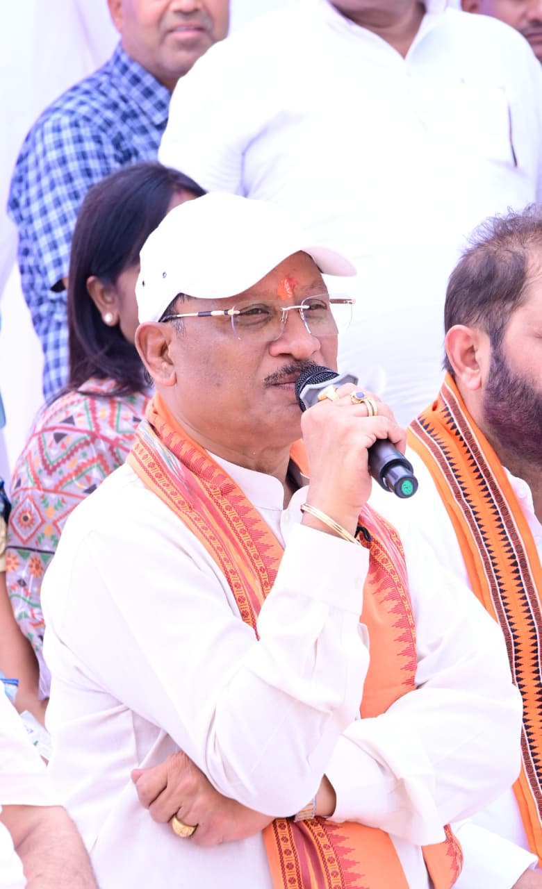 CM Vishnu Deo Sai Makes Surprise Visit to Silma Village, Engages Directly with Villagers