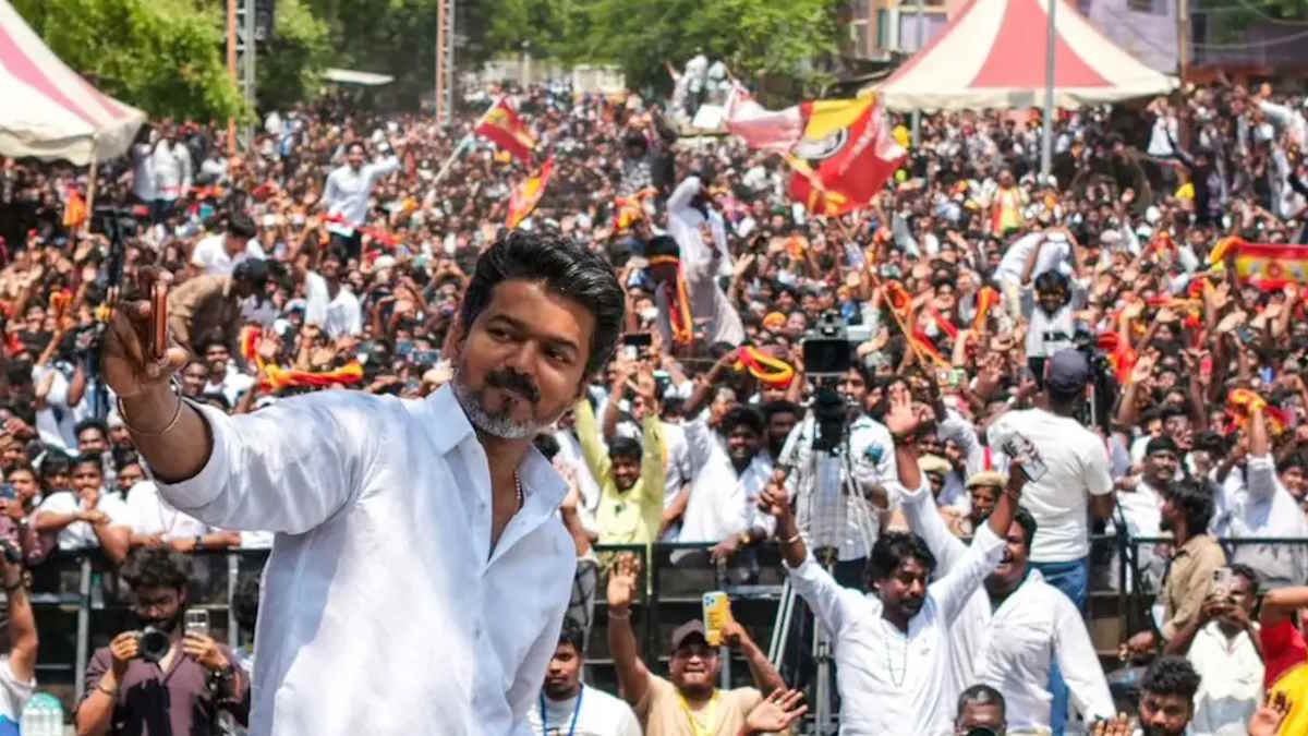 Tamilnadu Election 2026 LIVE: विजय के घर जश्न, अकेले सरकार का दावा