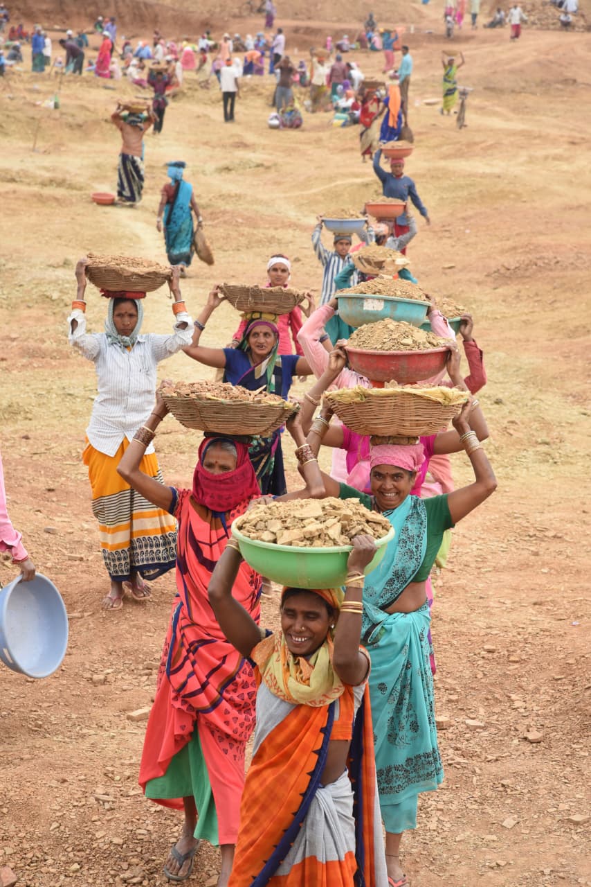 छत्तीसगढ़ में महिला श्रमिकों का सशक्तिकरण बना सामाजिक बदलाव की मिसाल