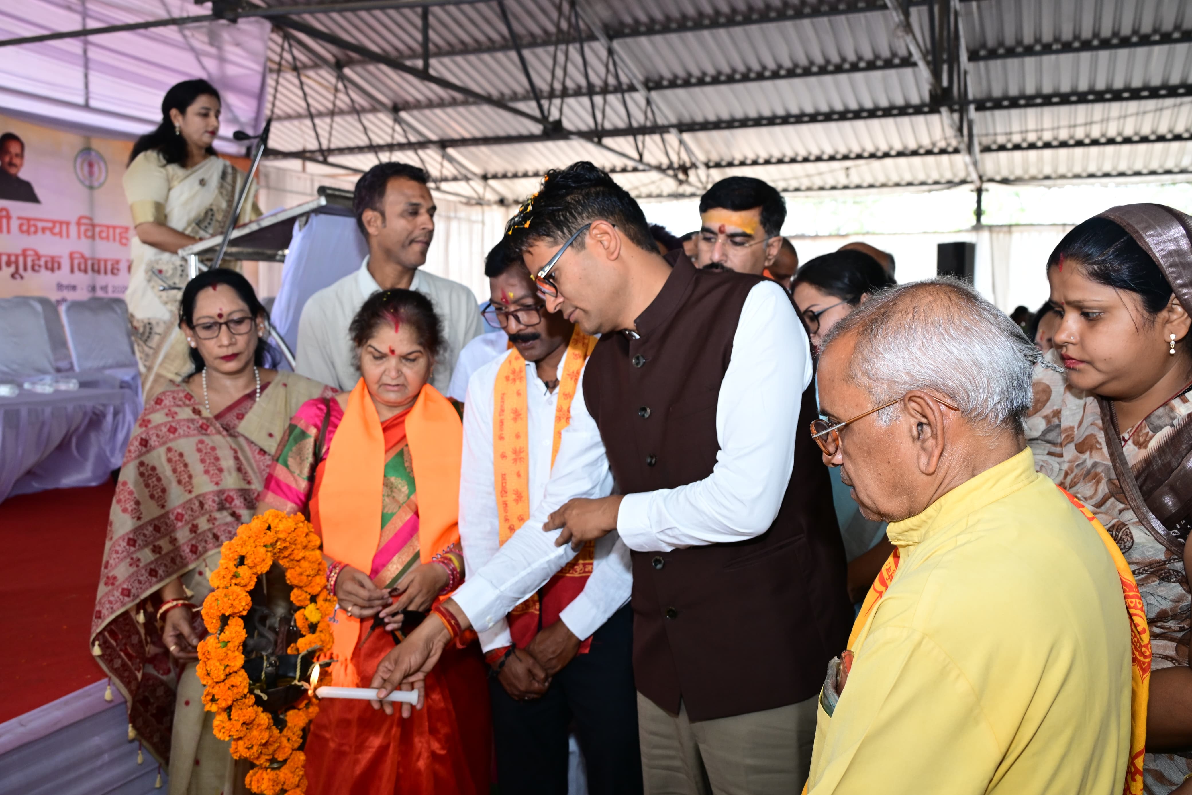 सामाजिक कुरीतियों पर प्रहार, सामूहिक विवाह से बढ़ी समानता और सम्मान