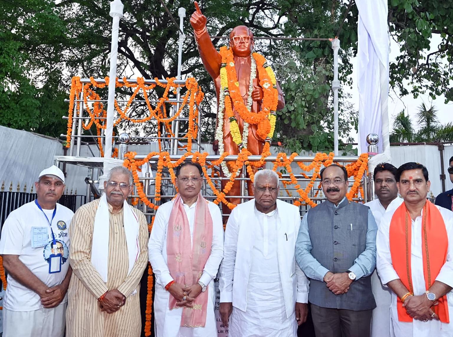 सुशासन तिहार: सीएम साय ने मुंगेली में महापुरुषों की विरासत को किया सम्मानित