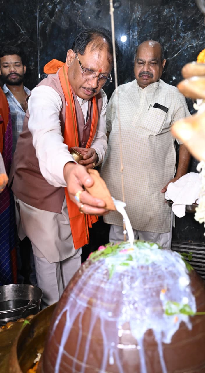 सीएम साय ने सोमनाथ स्वाभिमान पर्व के अवसर पर की शिव पूजा, प्रदेश की उन्नति की कामना