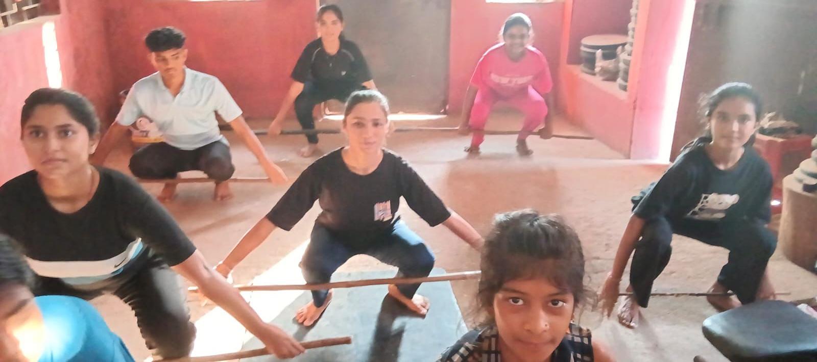 खेल के साथ व्यक्तित्व विकास, समर कैम्प बना युवाओं का आकर्षण