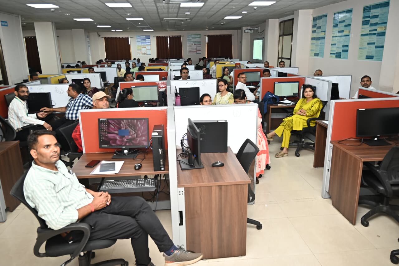 डिजिटल गवर्नेंस को मजबूती, IIIT में अधिकारियों को दिया गया आधुनिक तकनीक का प्रशिक्षण