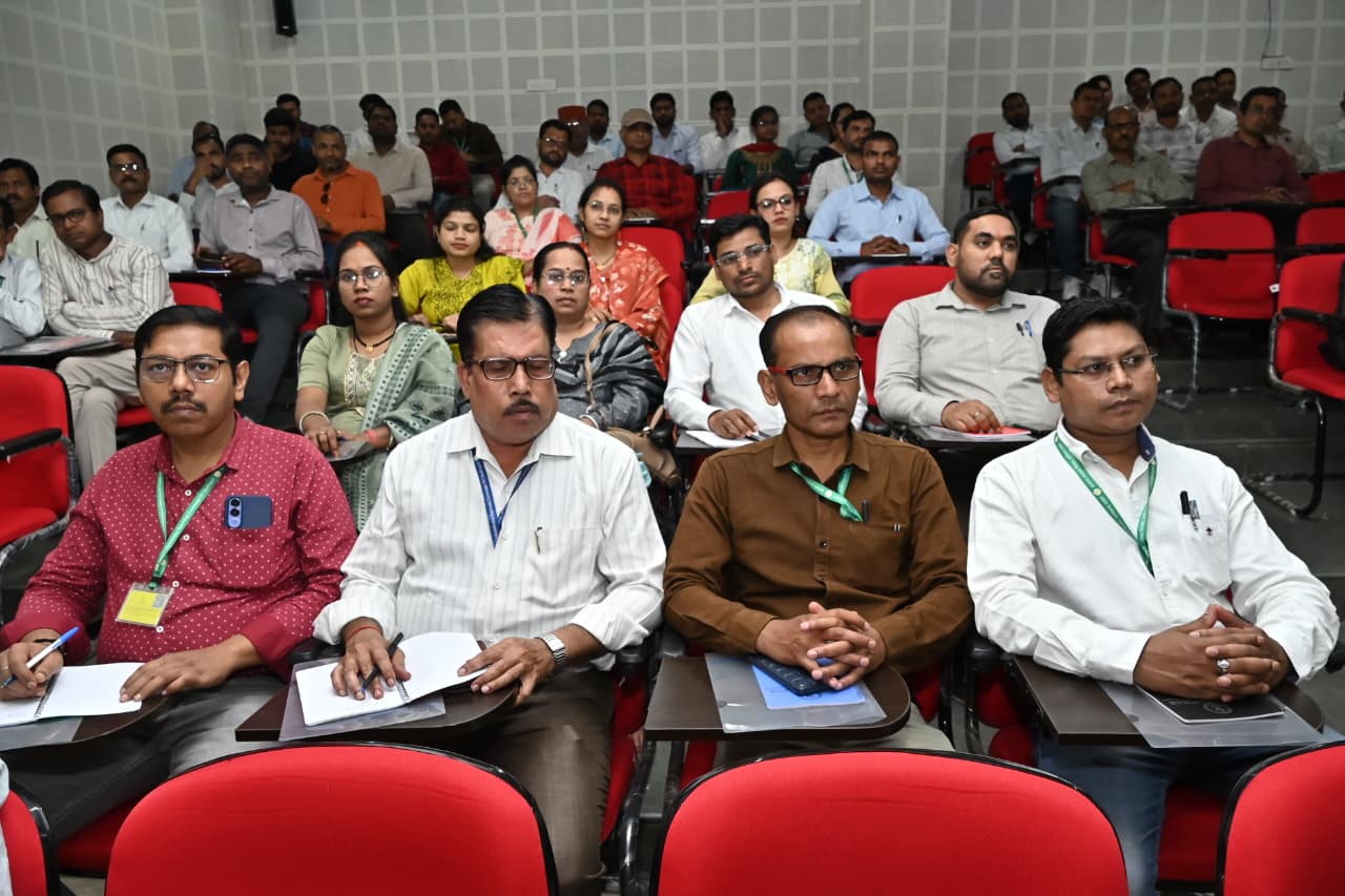सुशासन की दिशा में डिजिटल पहल, IIIT में सफल रहा AI प्रशिक्षण कार्यक्रम