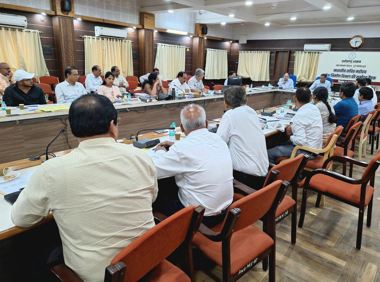 भविष्य की जरूरतों के अनुसार विकसित होंगे सड़क खंड