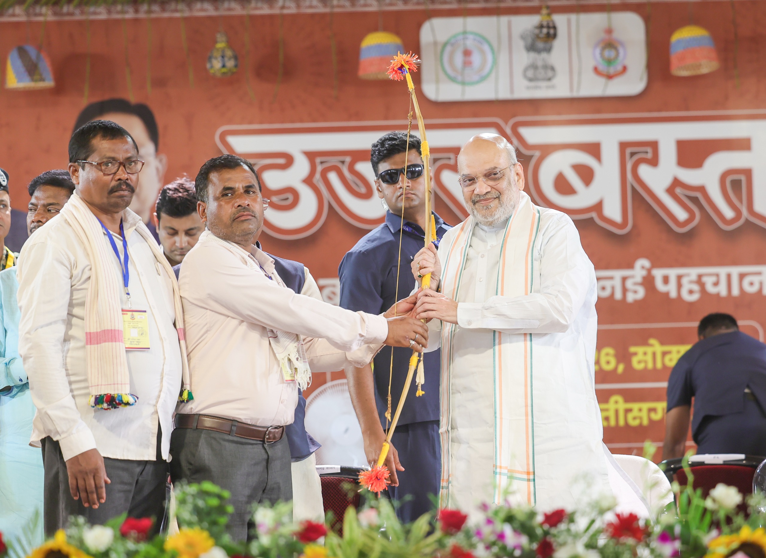 विकास कार्यों में तेजी लाने और गुणवत्ता सुनिश्चित करने पर जोर