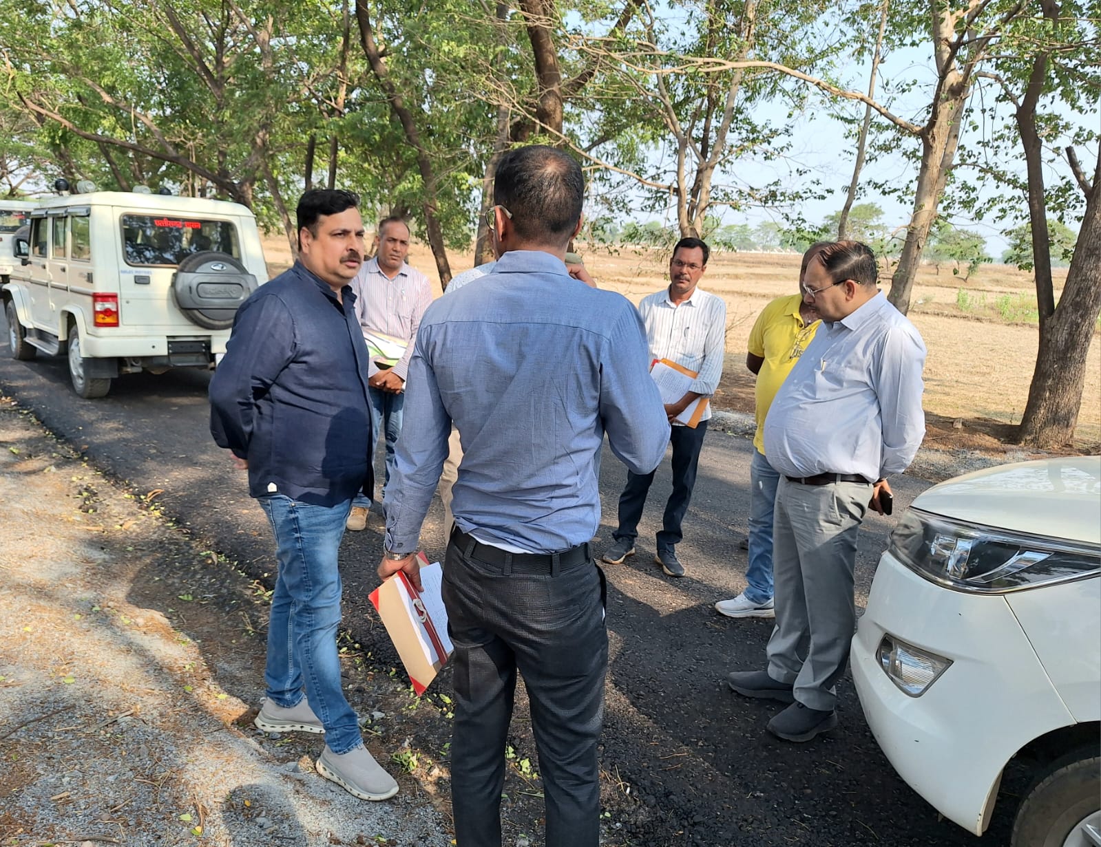PWD सचिव बंसल ने निर्माण कार्यों की समीक्षा, समय-सीमा पर जोर