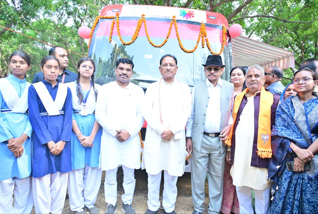 डिजिटल इंडिया की ओर कदम, CM साय ने ग्रामीण शिक्षा को दी नई दिशा