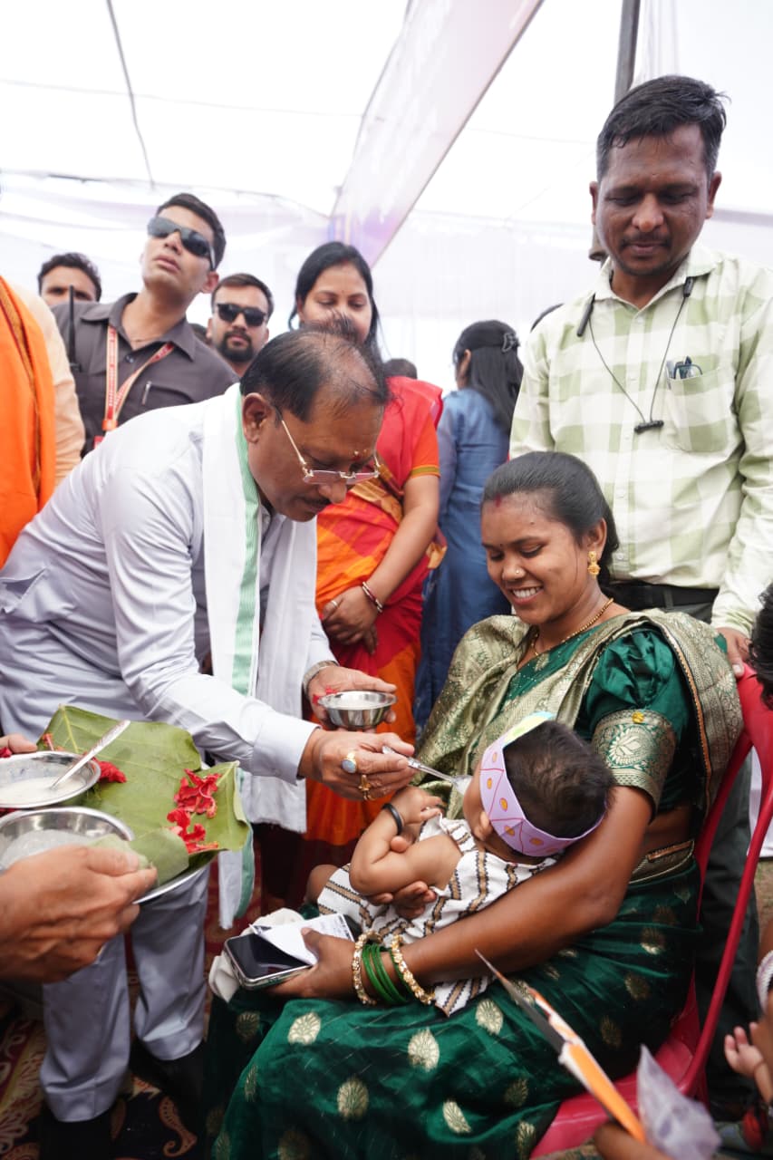 मंदिर दर्शन से लेकर खिलाड़ियों का उत्साहवर्धन, CM साय का जनसंवाद