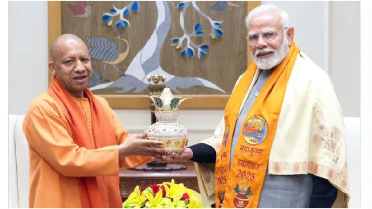 12 साल पूरे होने पर PM मोदी को CM योगी ने दी शुभकामनाएं