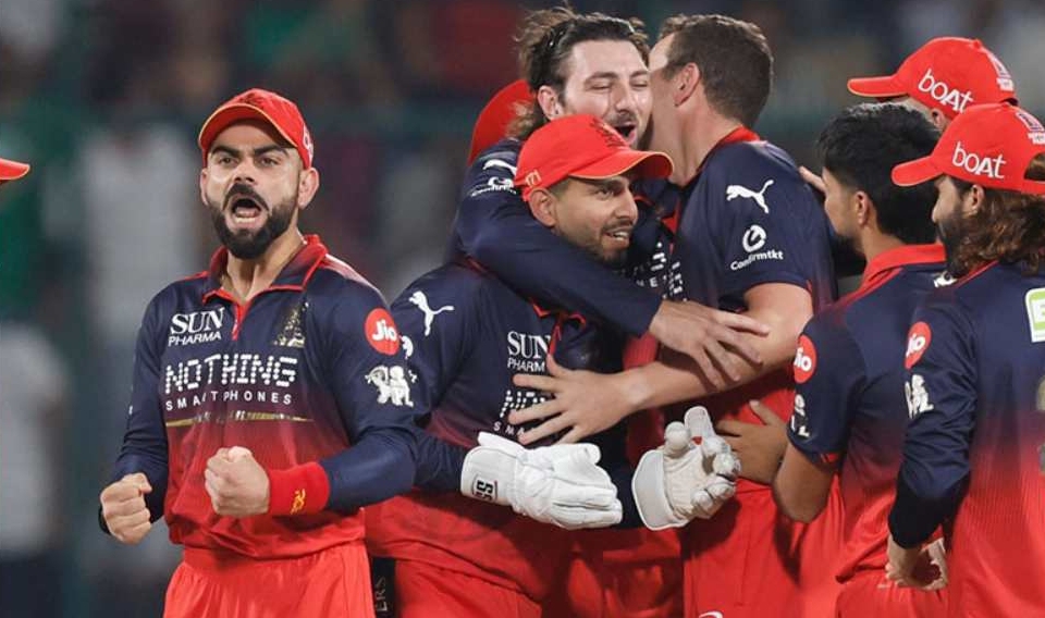 RCB का धमाका, GT को करारी शिकस्त देकर लगातार दूसरी बार फाइनल में पहुंची बेंगलुरु