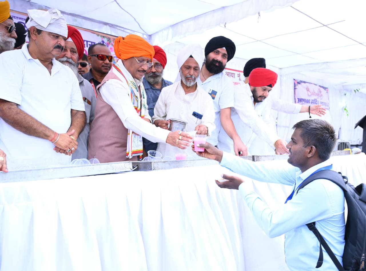 शहीदी दिवस पर रायपुर में सेवा और श्रद्धा का संगम, CM साय ने किया सम्मान