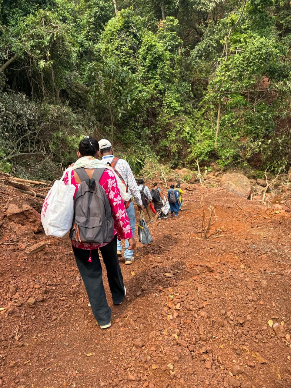 सुदूर बस्तर में स्वास्थ्य क्रांति, 227 ग्रामीणों को मिला मुफ्त इलाज और दवाइयां