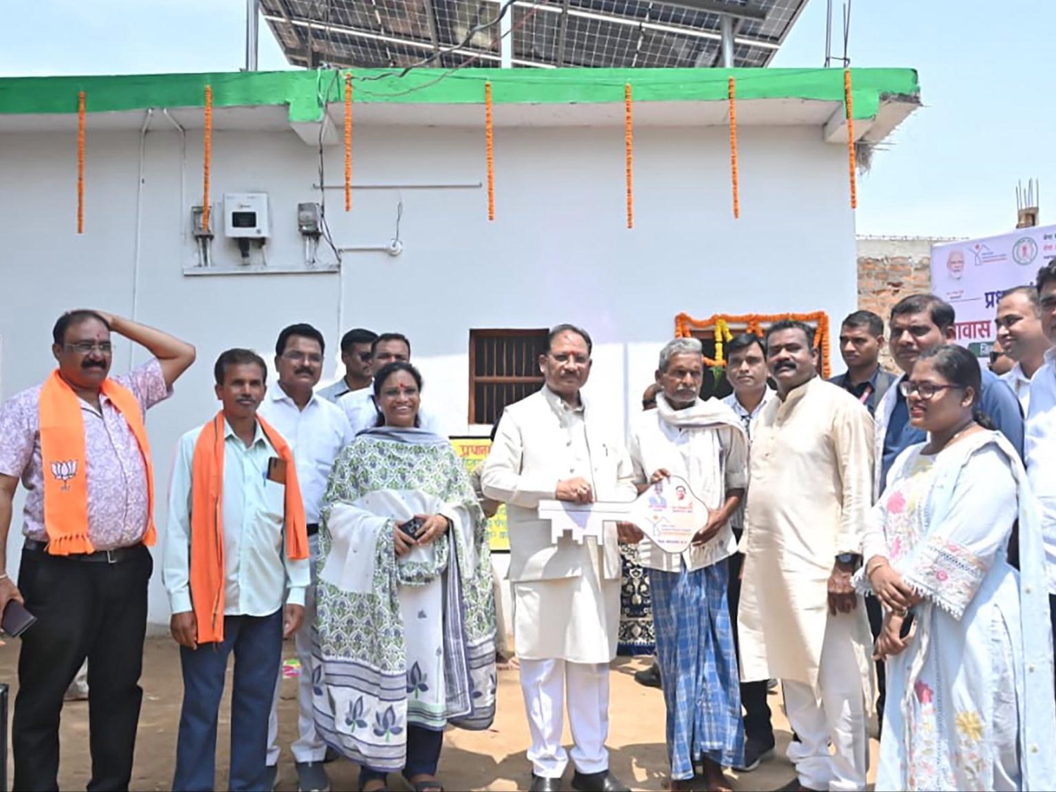 सरकारी योजना से बदली जिंदगी, बिजली खर्च से मिली पूरी मुक्ति
