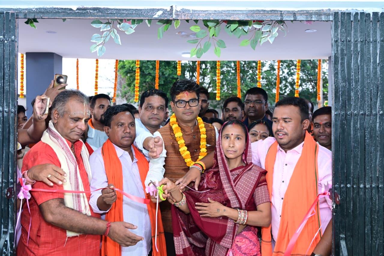 गांव-गांव विकास की रोशनी पहुंचाने का सरकार का संकल्प