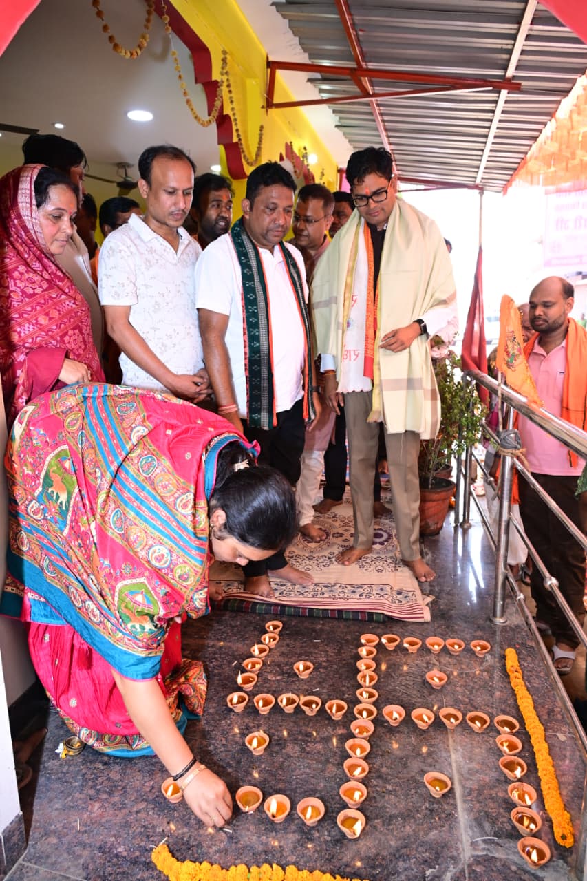जन्मदिन पर जनसेवा का संकल्प दोहराया, हनुमान जी से लिया आशीर्वाद