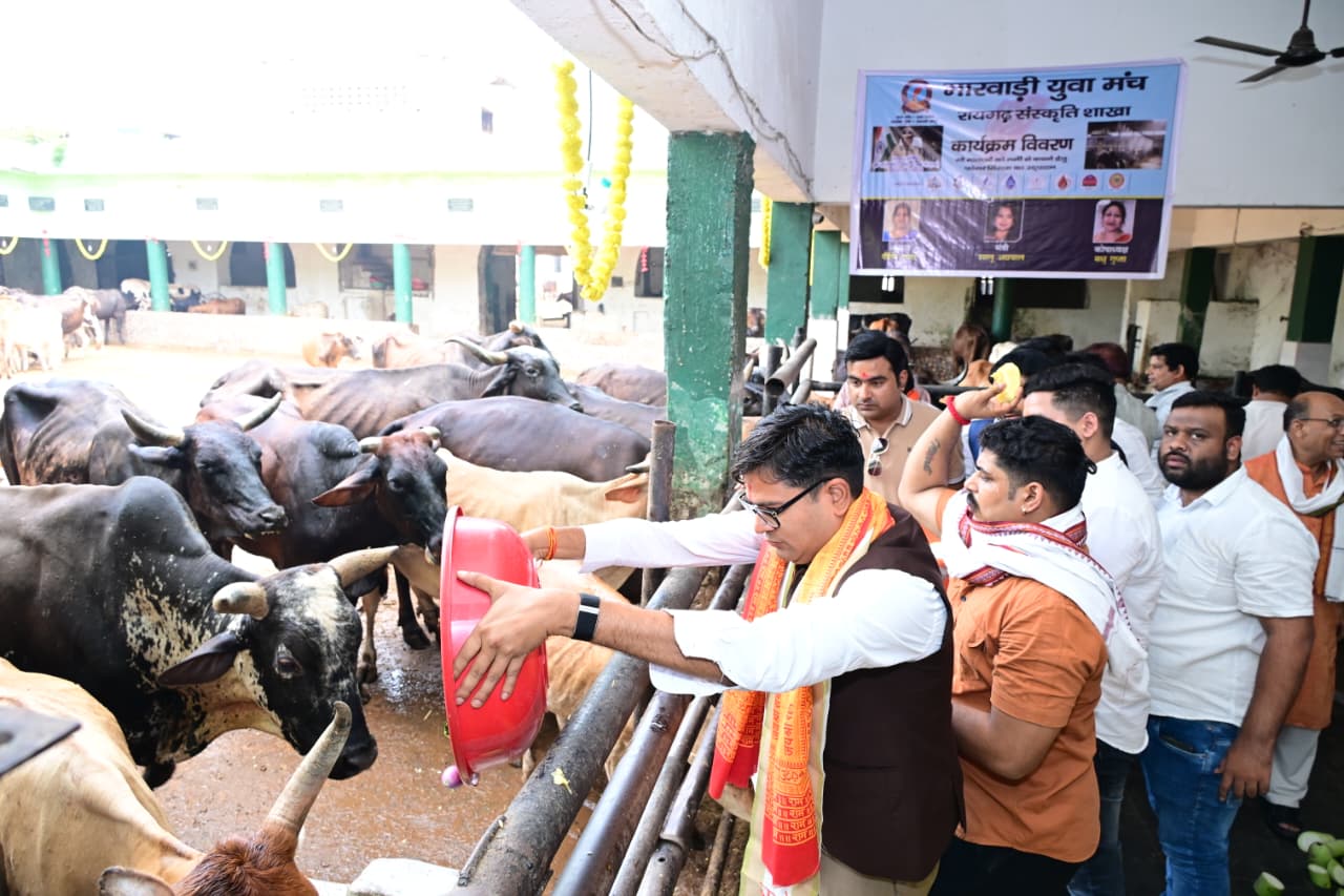 जन्मदिन पर गौ-माता का आशीर्वाद लेकर प्रदेशवासियों की खुशहाली की कामना