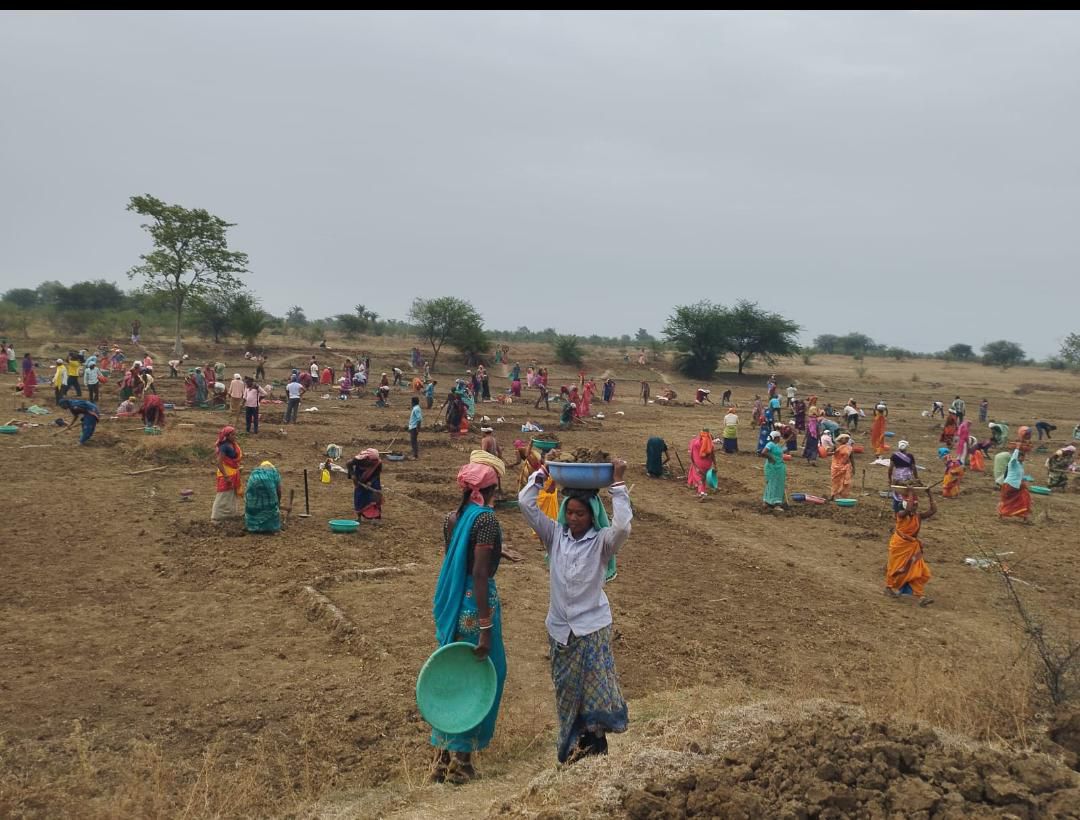 रोज 11 लाख से ज्यादा श्रमिकों को रोजगार, महिलाओं की भागीदारी 57%