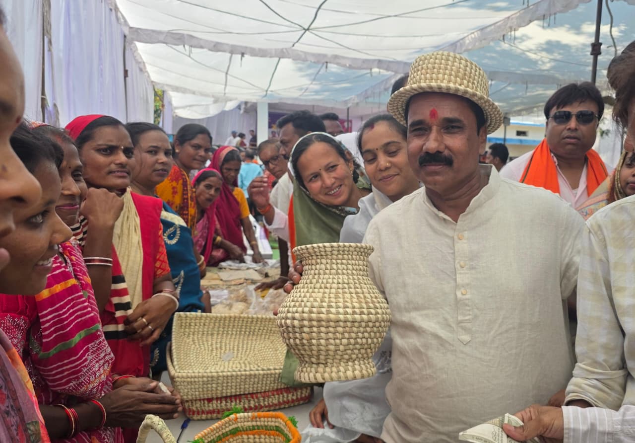 बिहान योजना ने दी उड़ान, लटोरी की महिलाएं बनीं सफल उद्यमी