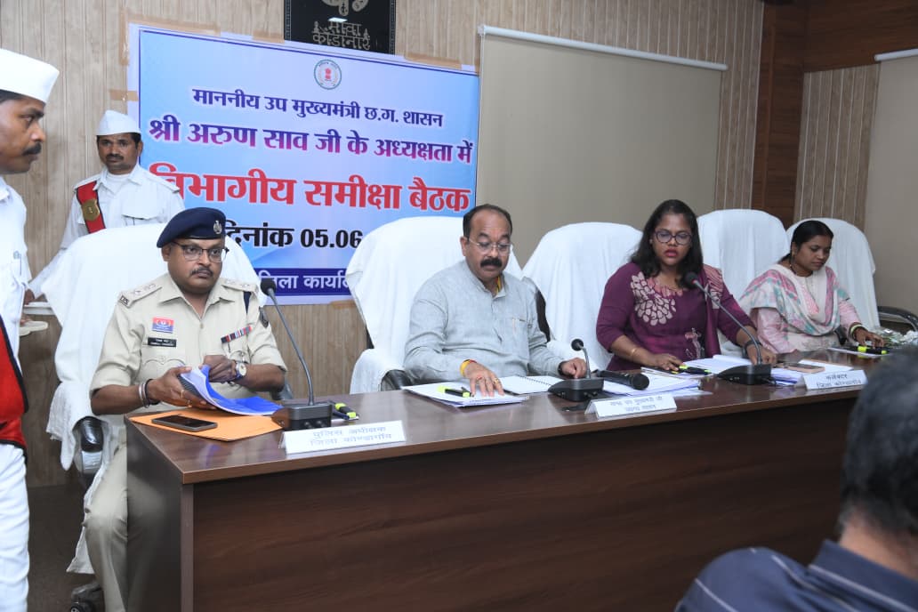 टीमवर्क और तकनीक से विकास कार्यों में लाएं तेजी: उप मुख्यमंत्री
