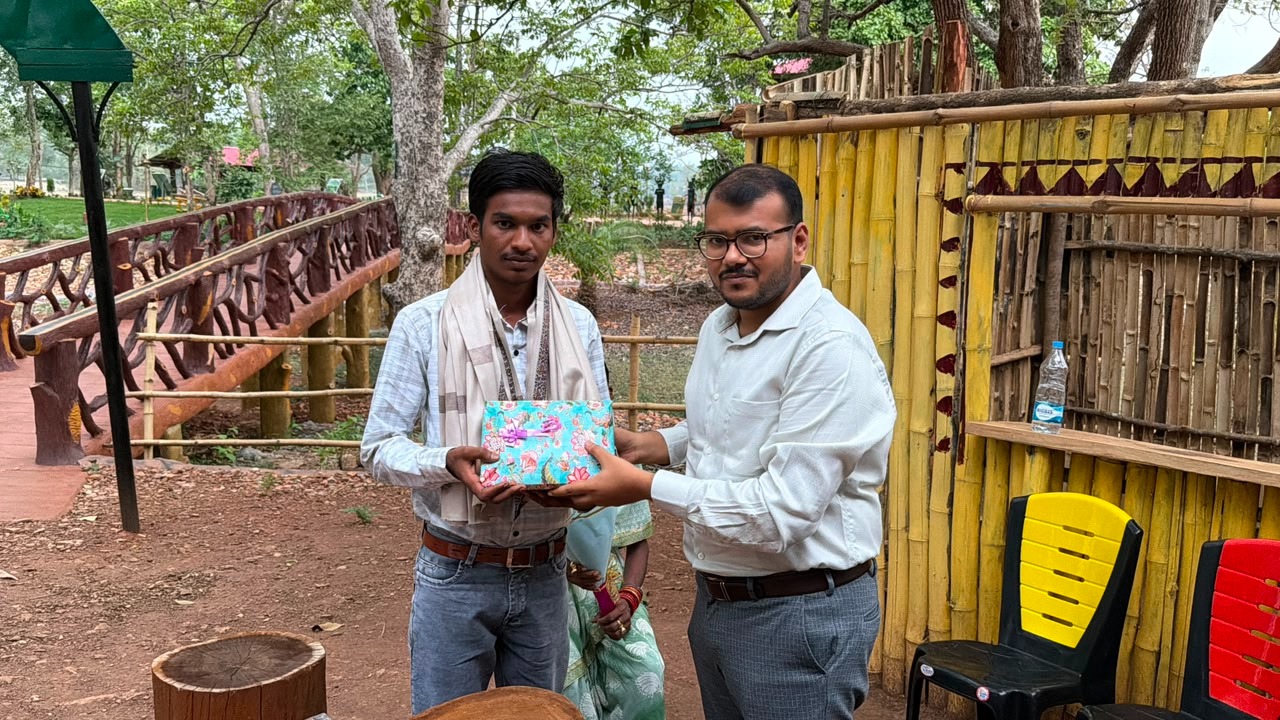 कलेक्टर ने किया सम्मान, सुकमा के बेटे ने चमकाया प्रदेश का नाम