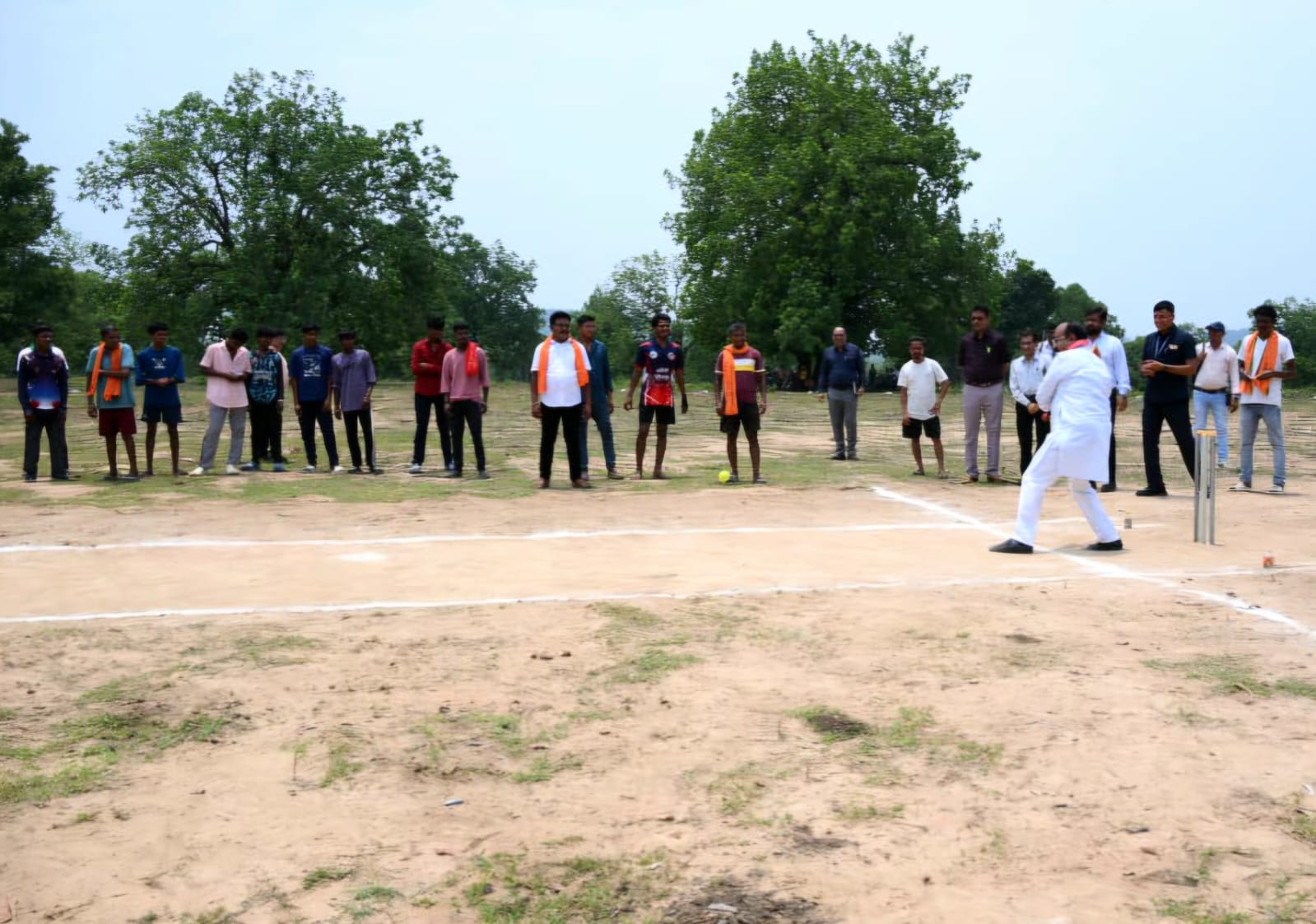 खेल के जरिए जुड़ाव: उप मुख्यमंत्री ने बस्तर के युवाओं संग बिताए खास पल