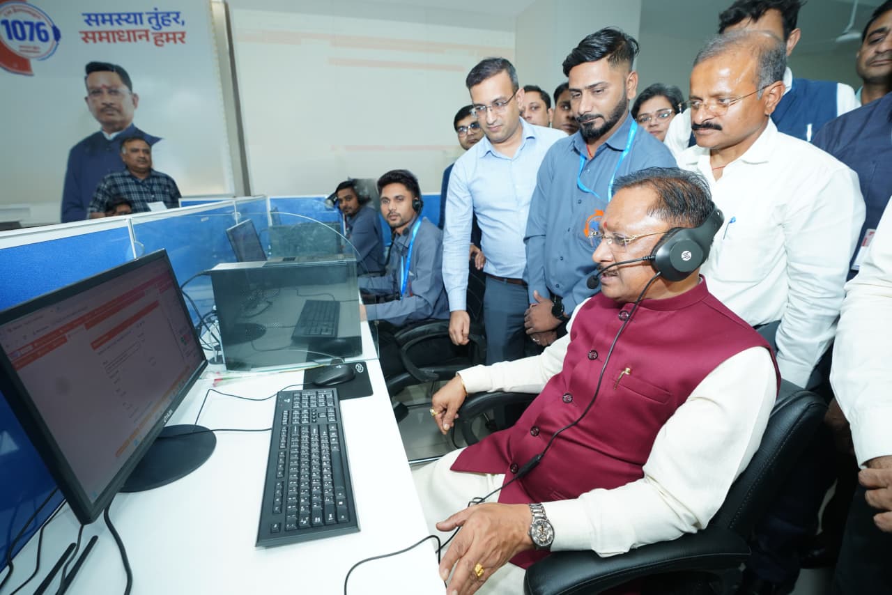 नागरिक-केंद्रित शासन को बढ़ावा, सीएम साय ने हेल्पलाइन सिस्टम का लिया जायजा