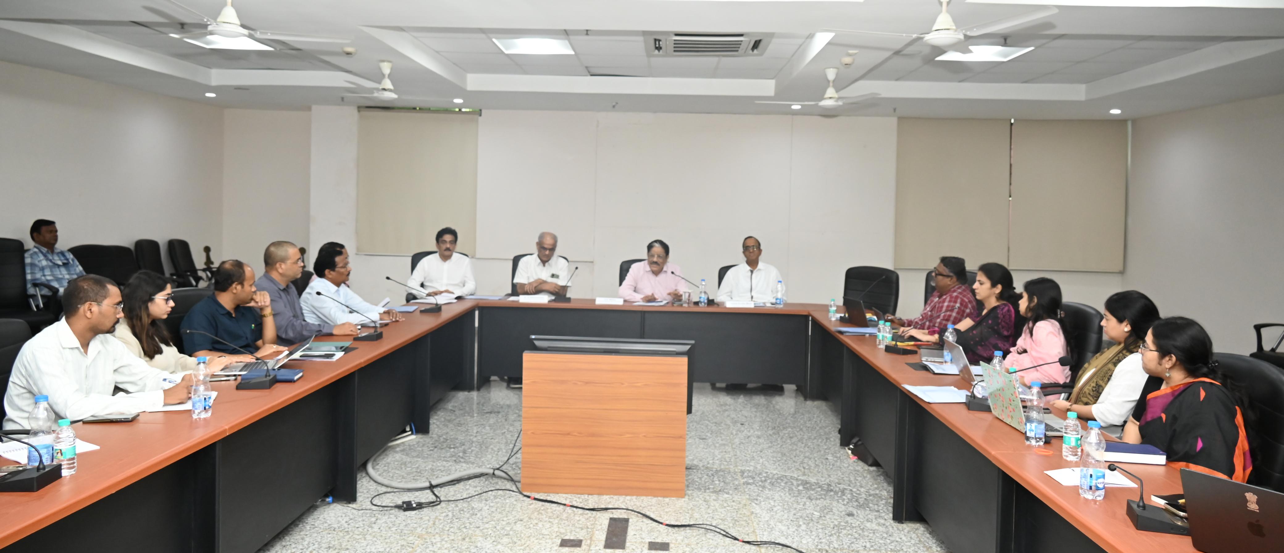 युवाओं की समस्याओं के समाधान के लिए सरकार का मास्टर प्लान