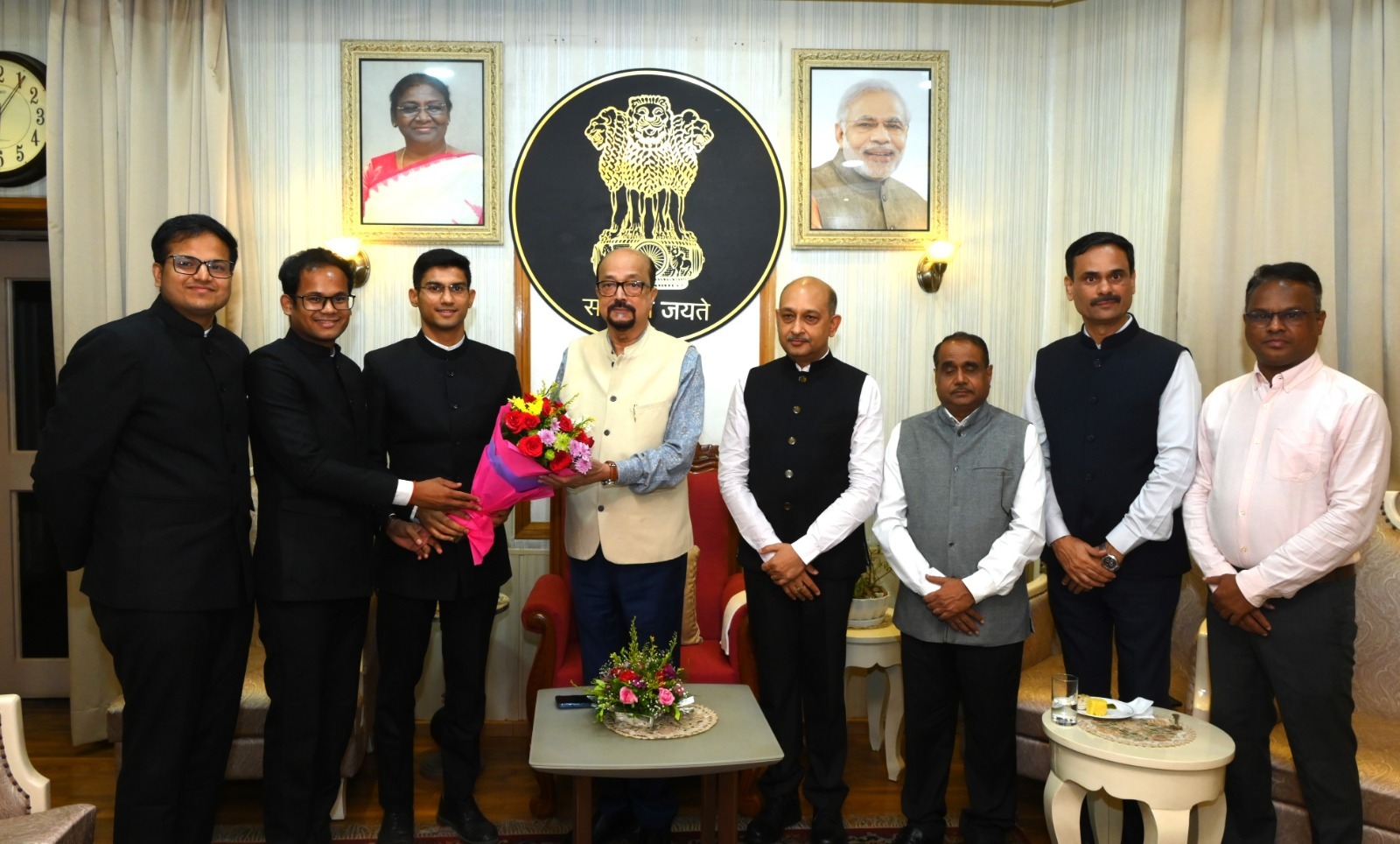 प्रशासनिक सेवा में संवेदनशील दृष्टिकोण अपनाने पर जोर