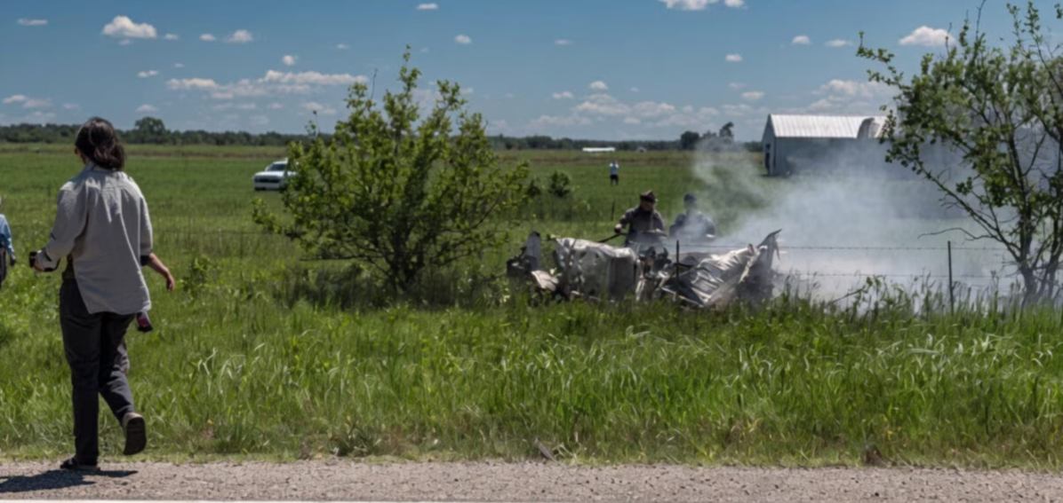 US Plane Crash: अमेरिका के मिसौरी में बड़ा हवाई हादसा, पायलट सहित 12 लोगों की जान गई...