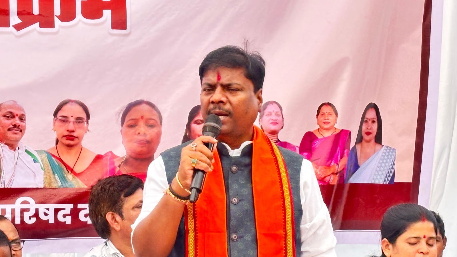 नगर विकास के लिए कई अहम घोषणाएं, जनप्रतिनिधि मौजूद