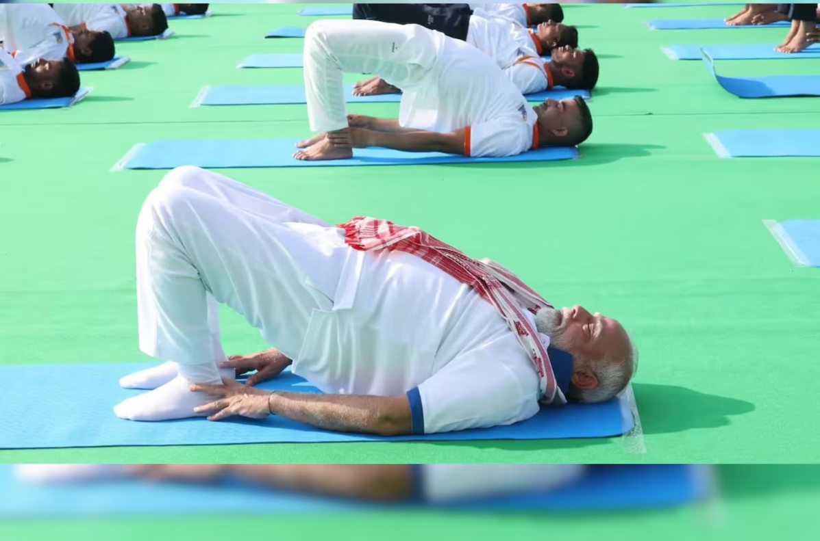 पीएम मोदी के योग कार्यक्रम पर बंगाल में नई बहस, रेड रोड को लेकर बढ़ा विवाद...