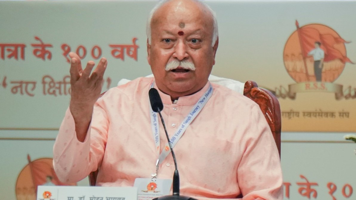 RSS प्रमुख का बयान- भारत की प्रगति पूरी दुनिया के लिए जरूरी, नैतिक मूल्यों पर दिया जोर...
