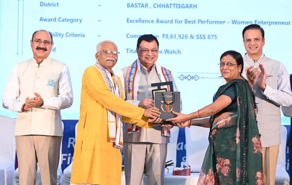 उद्योग मंत्री ने 5 युवा उद्यमियों को किया सम्मानित