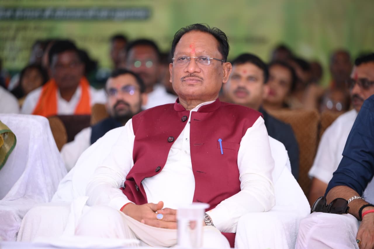 सीएम साय ने दिखाई हरी झंडी, महिला किसान पहुंचीं प्रशिक्षण के लिए