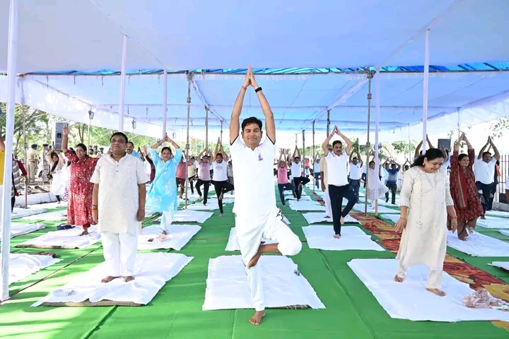 जांजगीर में योग, स्वास्थ्य और संस्कृति का संगम