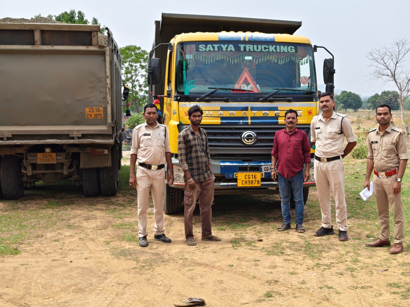 अवैध खनन पर कार्रवाई के दौरान अभद्रता, आरोपियों पर एफआईआर
