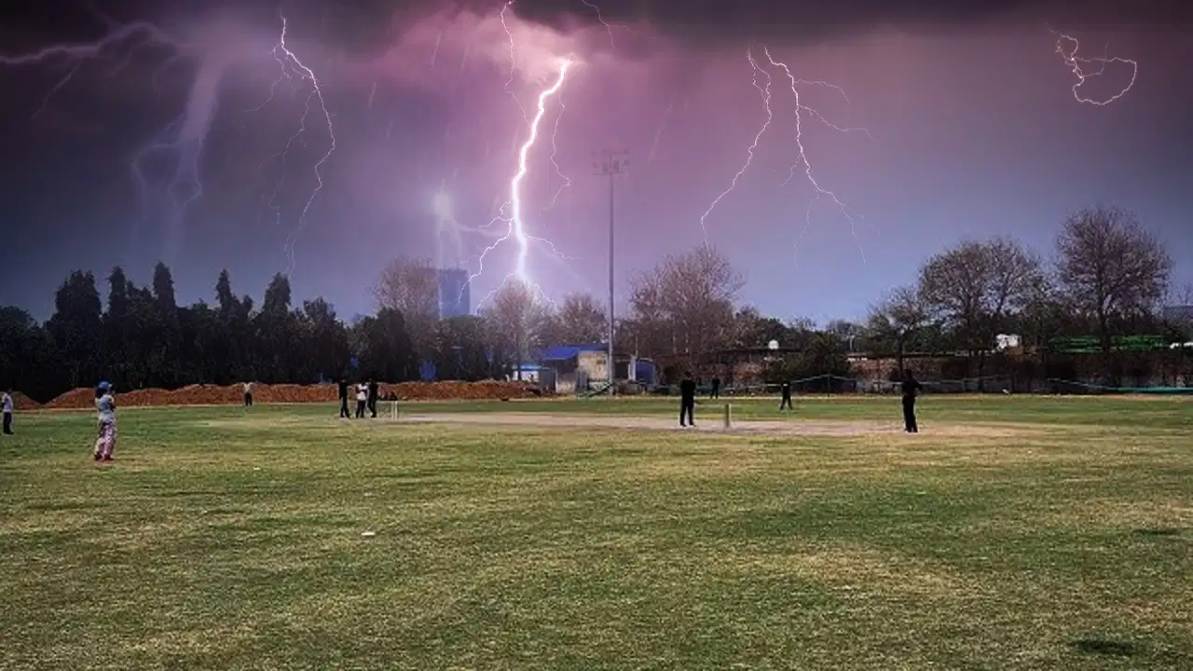 झारखंड में मौसम बना जानलेवा, खूंटी में वज्रपात से दो की मौत, कई घायल