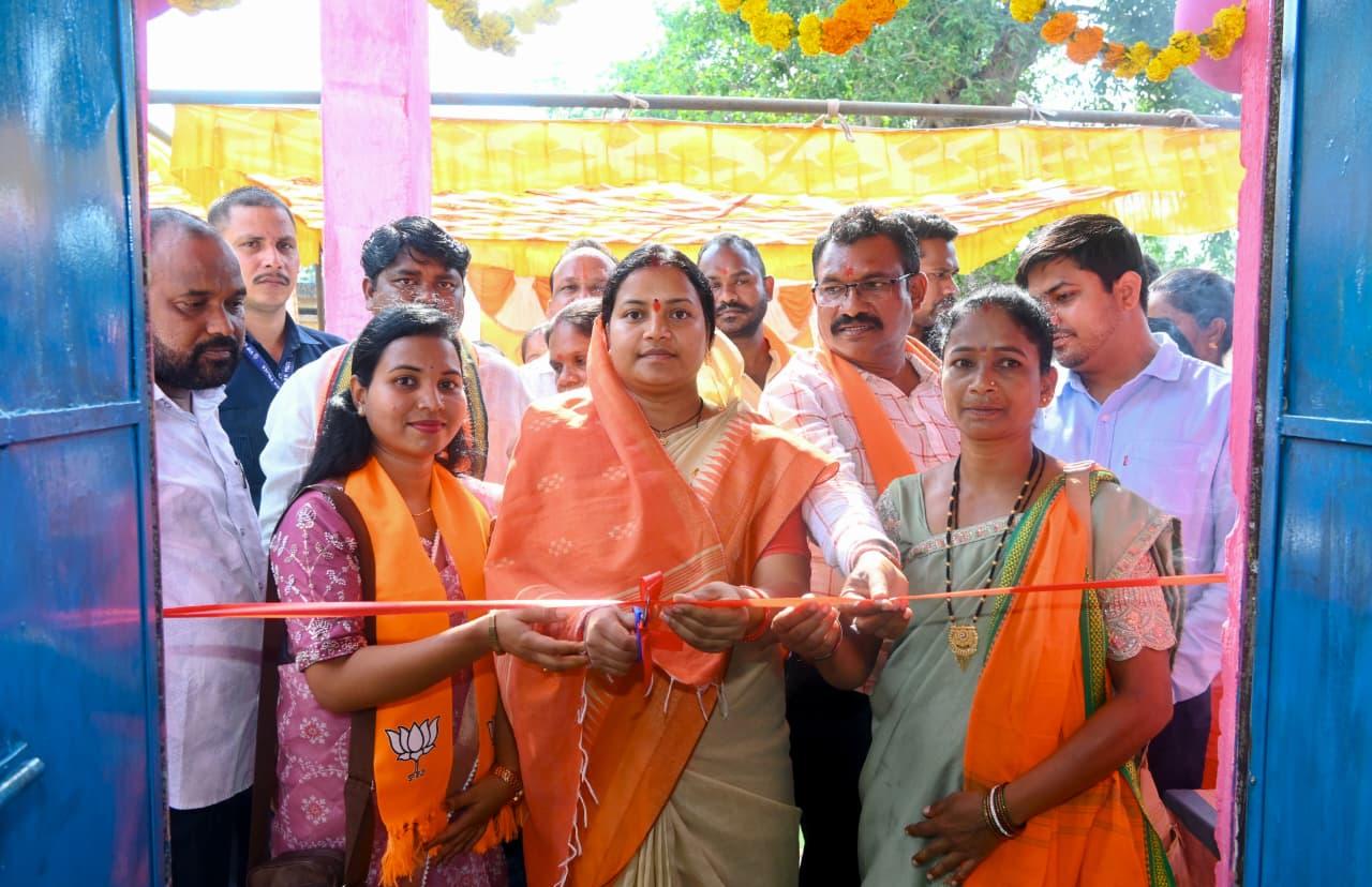 जगरगुंडा में विकास की दस्तक, पहली महिला मंत्री ने रचा इतिहास