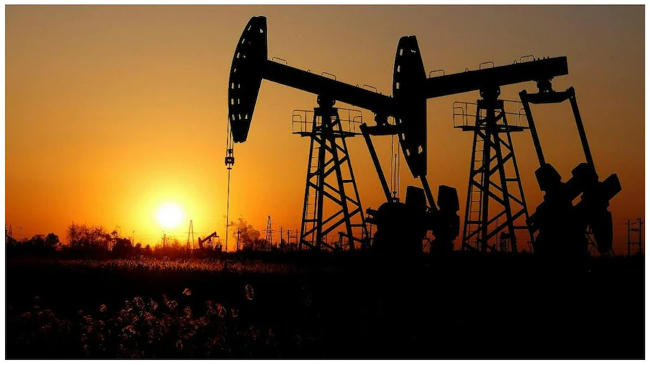 Crude Oil Prices Today: अंतरराष्ट्रीय बाजार में तेल की कीमतें टूटीं, भारत में क्या बदलेगा?