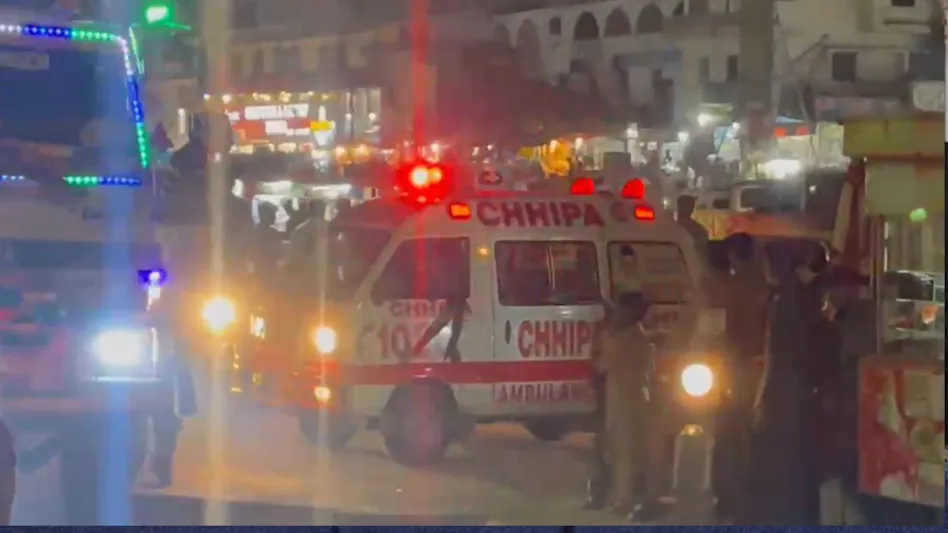 कराची में रेंजर्स हेडक्वार्टर पर हमला, चार जवान शहीद, जमात-उल-अहरार ने कबूली जिम्मेदारी