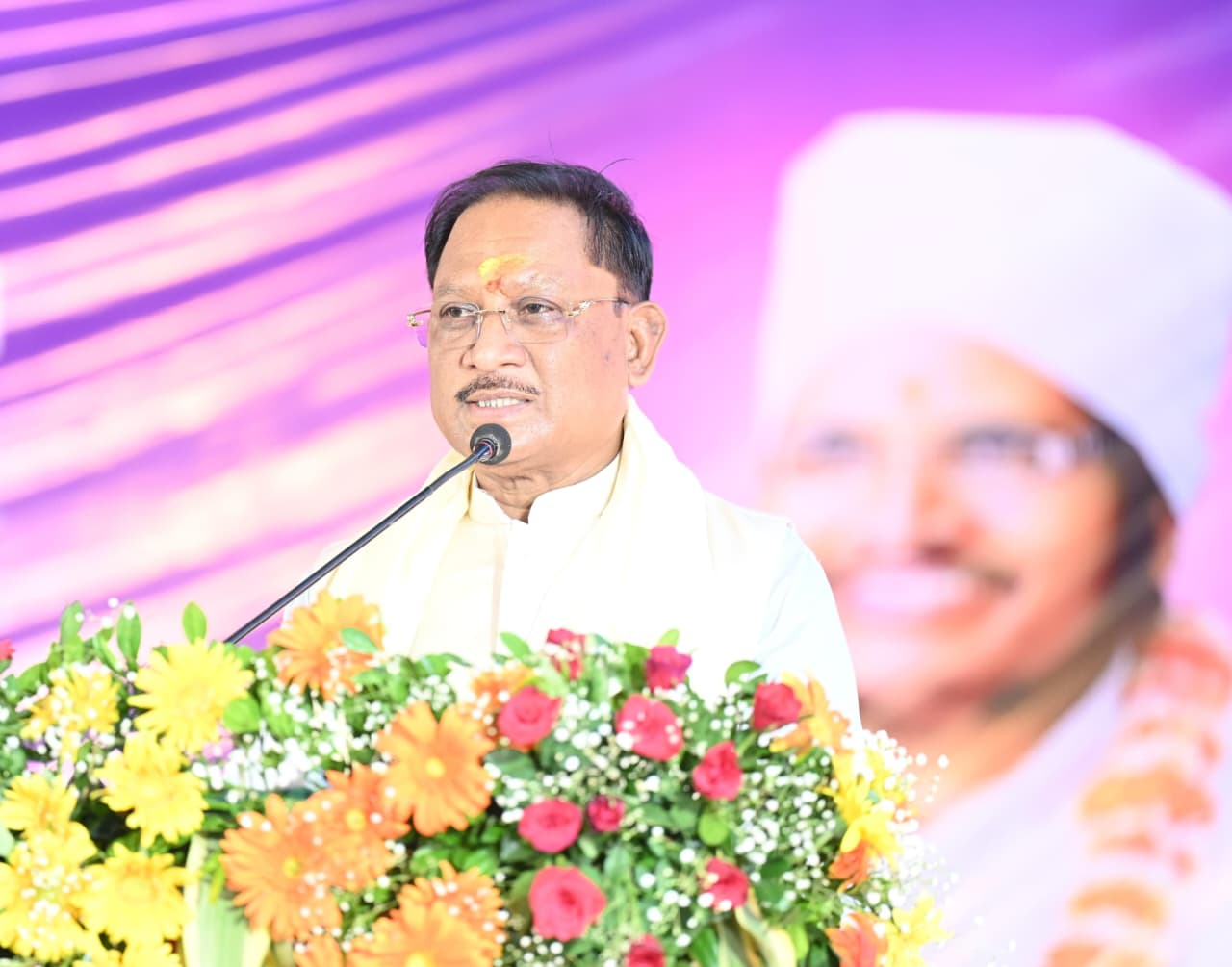 कबीर जयंती पर मुख्यमंत्री साय और राज्यपाल गहलोत ने किया वृक्षारोपण