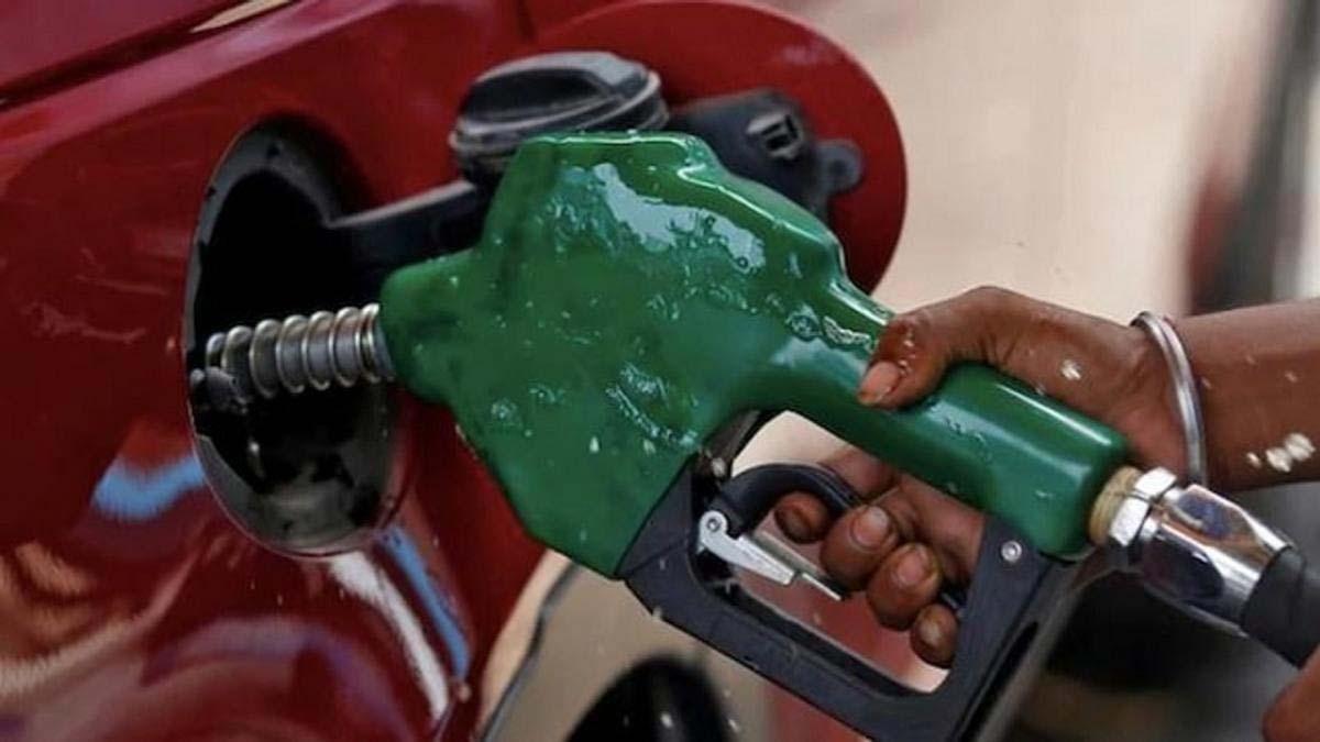 तेल हुआ सस्ता! जुलाई के पहले दिन पेट्रोल और डीजल के दाम में बड़ी कटौती